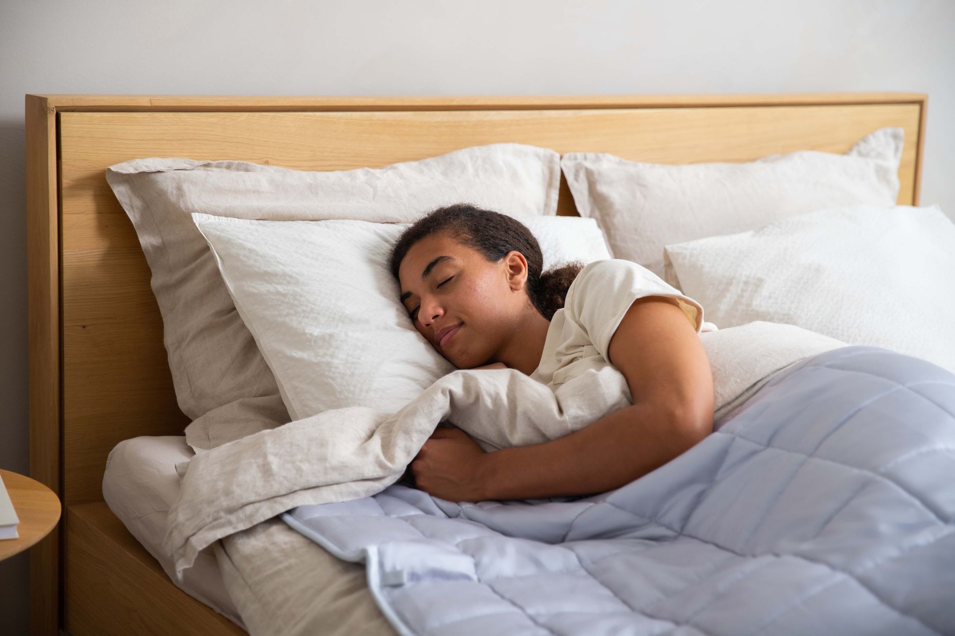 Weighted Blankets: What the Evidence Actually Says and Who They Are Most Likely to Help